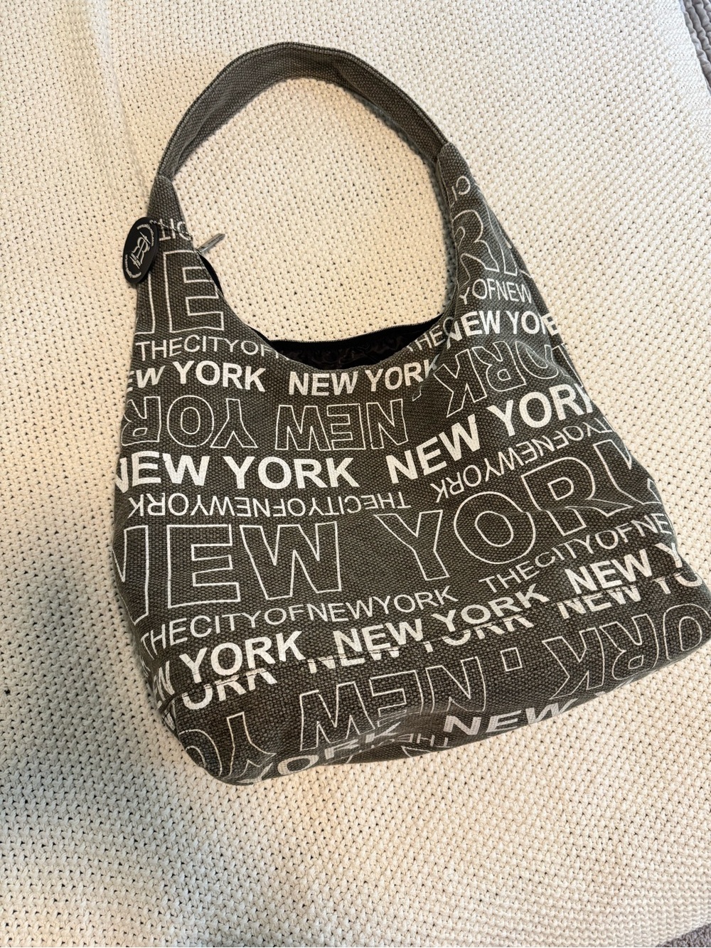 Robin Ruth New York Graphic Canvas Shoulder Bag in grey & white